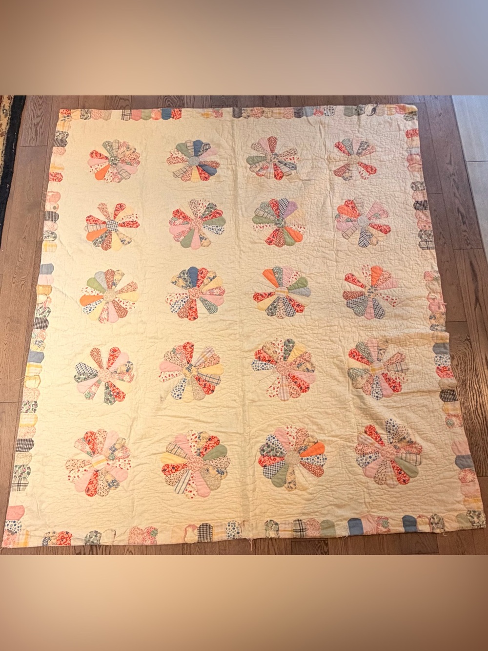 Vintage Floral Patchwork Quilt - Pastel Multicolor